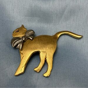 Cat with Bow ULTRA CRAFT Vintage Bi-Metal Brooch